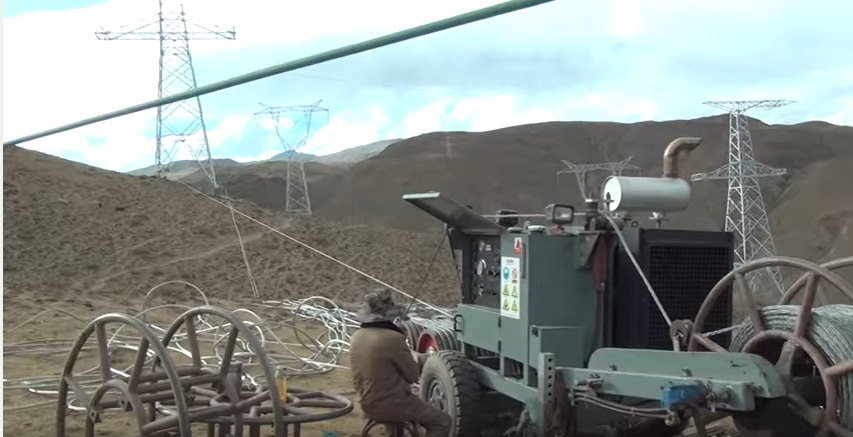 Последние блоги о компании Для проекта инструментов для передачи электроэнергии по воздушным линиям электропередачи 500 кВ, какие инструменты и оборудование необходимы?