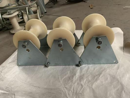 Купить Manhole Cable Roller with 10kg Weight 130mm Cable Capacity and 1 Year Warranty for Smooth Underground Cable Installation online manufacture