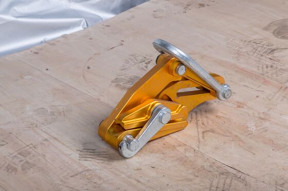 Купить Lightweight Aluminum Alloy Power Cable Clamp with Secure Grip Design and Weather Resistant for 40kN Load Capacity online manufacture