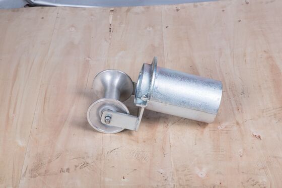 Купить Прочный стальной кабельный ввод с роликом и гарантией 1 год, вес 4,3 кг для удобной подачи кабеля online manufacture