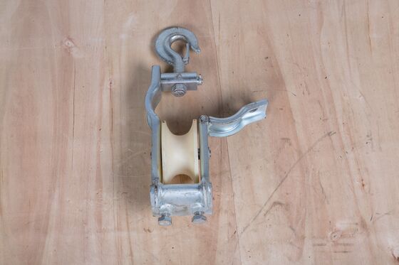 Купить Блок монтажного ролика с одним шкивом и антикоррозийным покрытием для компактной и легкой протяжки кабеля online manufacture